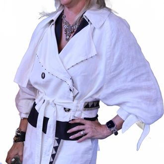 Bazar Deluxe Biker Cropped Jacket In White