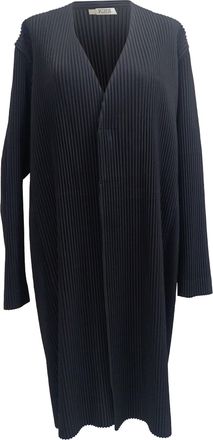 Issey Miyake Homme Pliss&eacute; Issey Miyake Tailored Pleats Coat in Black Polyester
