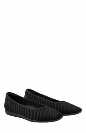Vivaia Lightweight Square-Toe V-Cut Flats in Black at Nordstrom, Size 11