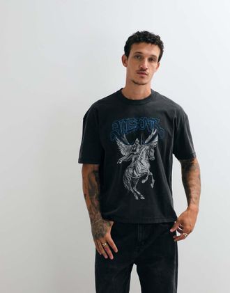 AllSaints Vanguard - T-shirt a maniche corte nero slavato con logo grafico