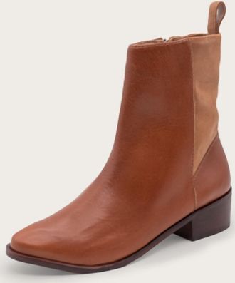 Kaanas Womens Antares Distressed Ankle Bootie In Toffee