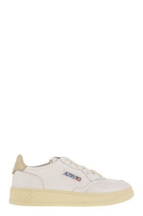 Autry Medalist Low - Leather Sneakers