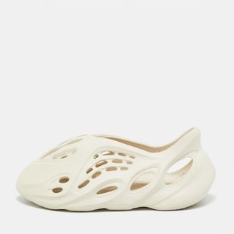 adidas Foam RNR Sand Size 40.5 Off White Rubber Slip On Sneakers