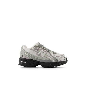New Balance Infants 740 Bungee Lace in Grey Synthetic, size 2.5