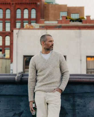 Taylor Stitch Match V Neck Sweater In Sable Merino Slub