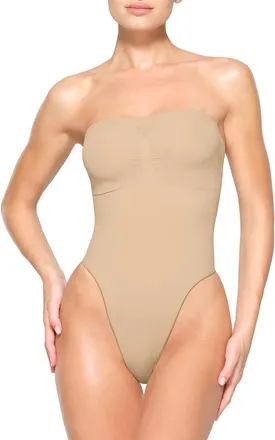 SKIMS Seamless Sculpt Strapless Bodysuit in Clay at Nordstrom, Size Xx-Small