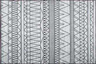 Beliani Beliani - Alfombra Negra Y Gris De Poli&eacute;ster 140 X 200 Cm Pelo Corto Patr&oacute;n Geom&eacute;trico Keban