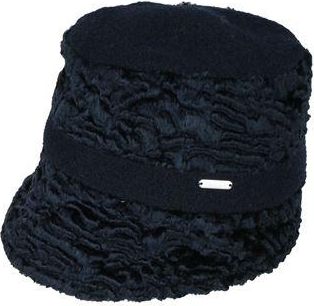 Tricot Chic ACCESSORI - Cappelli su YOOX.COM