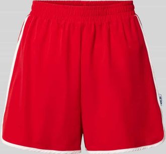 Karo Kauer Track Shorts mit elastischem Bund und Label-Detail in Rot, Gr&ouml;&szlig;e XS