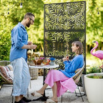 OUTSUNNY 6.5FT Metal Outdoor Privacy Screen Panel w/ Stand & Expansion Screws in Black
