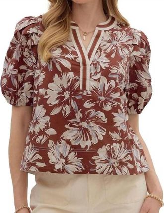 Entro Blooms Collared Top In Wine