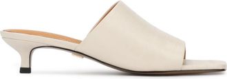Kazar Mules van reli&euml;fleer met kittenhakken - Dames - Muiltjes - Wit - 36 EU - Leer - Schoenen