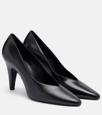 Alaia Leather pumps