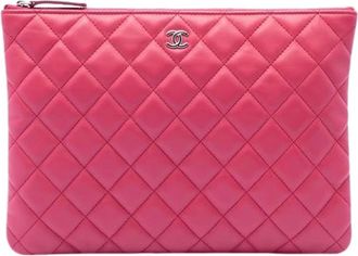 Chanel Pre-owned Clutches, female, Pink, Size: ONE SIZE Pre-owned Quilted Lambskin Clutch