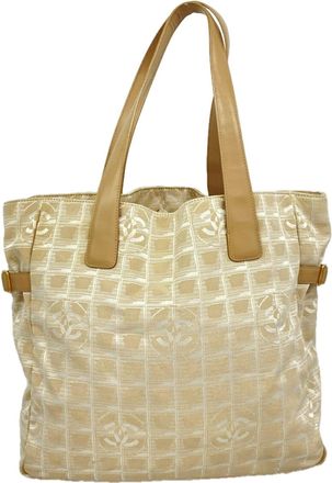 Chanel Beige Nylon Tote Bag (Pre-Owned)