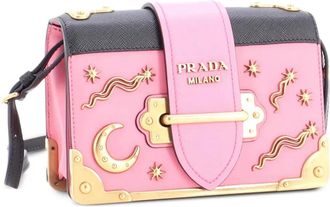 Prada Borsa a tracolla Cahier piccola in pelle con decorazione - Rosa