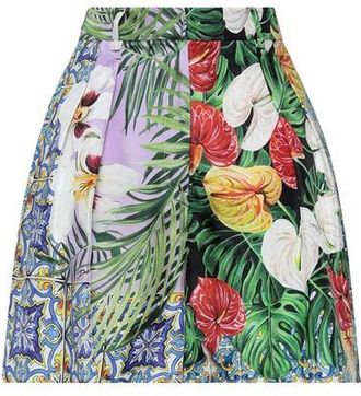 Dolce & Gabbana PARTES DE ABAJO - Pantalones cortos y bermudas en YOOX.COM