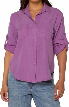 Velvet Heart Riley Split Back Button Top In Lavender