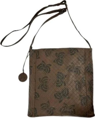 Bottega Veneta Pre-owned Cross Body Bags, female, Brown, Size: ONE SIZE Pre-owned Embossed Leather Crossbody Bag