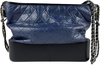 Chanel Leather Shoulder Bag (Pre-Owned)