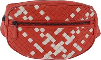 Bottega Veneta Light Waist Intrecciato Leather Red Leather Handbag (Pre-Owned)