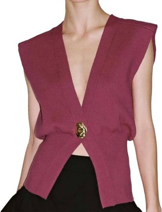 Urban Revivo Sleeveless V-Neck Top In Blush