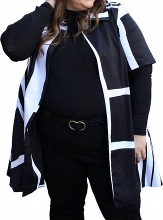 Berek Modern Swing Topper In Black/ White