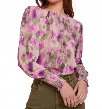 Bella Dahl Smocked Sleeve Blouse In Floral Camo