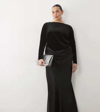 Forever New vestito maxi in velluto con scollo a barchetta e vita drappeggiata in raso nero