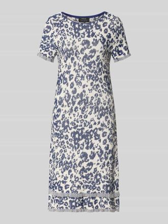 Marc Cain Knielanges Strickkleid aus Viskose-Mix im Allover-Look in Offwhite, Gr&ouml;&szlig;e 34