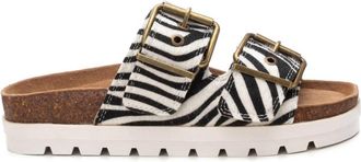 Xti Womens Printed Flat Sandals In White