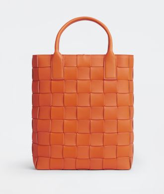 Bottega Veneta: Red Bags now up to −61% | Stylight