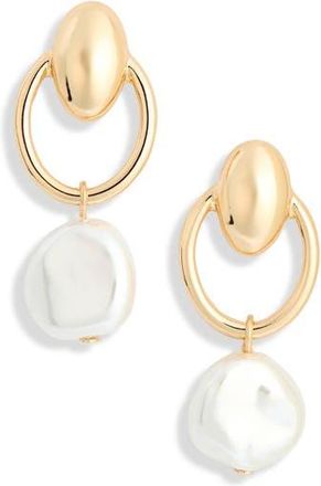 Nordstrom Rack Faux Pearl Hoop Earrings in White- Gold at Nordstrom Rack