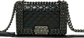Chanel Leather Shoulder Bag (Pre-Owned)