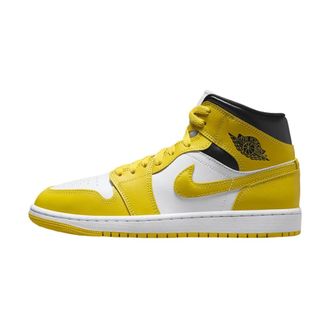 Nike Jordan Schoenen, Dames, Geel, 44 EU, Leer, Stoffige perzik Mid-Top Sneakers