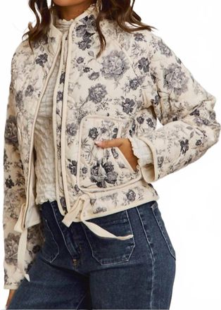 So Me Woven Floral Print Long Sleeve Quilted Jacket In Ivory/blk