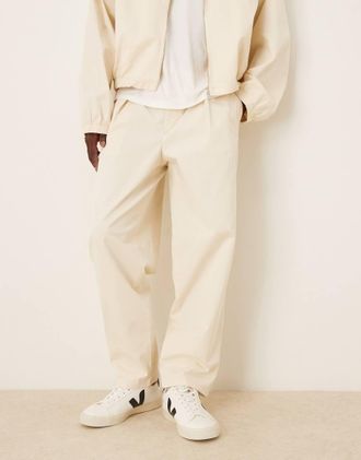 Asos Pantaloni oversize affusolati écru con pieghe vistose in coordinato-Neutro