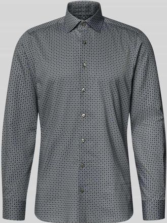 Olymp Level 5 Slim Fit Bsuinesshemd aus Baumwolle mit Kentkragen in Oliv, Gr&ouml;&szlig;e 38