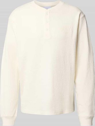 Review Longsleeve mit Label-Stitching in Ecru, Größe XXL