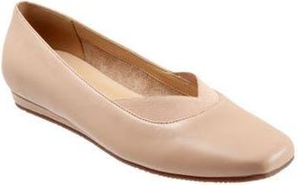 Softwalk Vianna Flat in Nude at Nordstrom Rack, Size 6.5