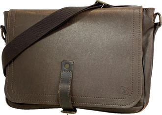 Louis Vuitton Coffee Shoulder Bag (Pre-Owned)