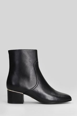 Lola Cruz Low Heels Ankle Boots