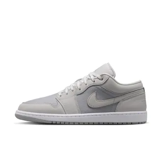 Nike Jordan Mens Air Jordan 1 Low SE Shoes in White | IO2049-100