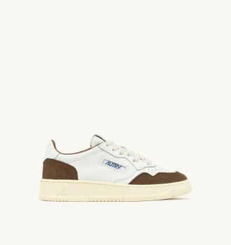 Autry MEDALIST LOW SNEAKERS IN WHITE LEATHER AND TUNDRA SUEDE