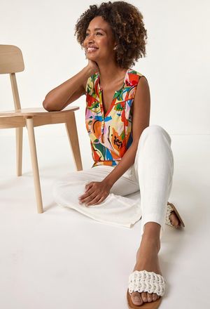 Roman Abstract Print V-Neck Button Top