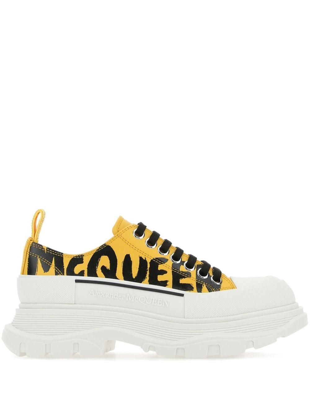 スニーカー Alexander Mcqueen Pastel yellow leather Tread Slick sneakers Alexander Mcqueen Pastel Yellow Leather Tread Slick Sneakers