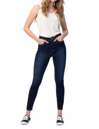 Judy Blue Hi-Waist Back Cell Phone Pocket Jeans In Dark Denim