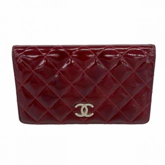 Chanel Bordeaux Patent Leather Long Wallet (Bi-Fold) (Pre-Owned)