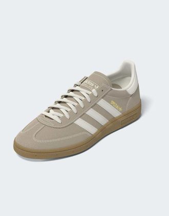 adidas Originals Handball Spezial - Sneakers beige con suola in gomma-Neutro