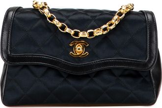Chanel Pre-owned Womens Quilted Shoulder Bag Chain Strap - Black Textile - One Size